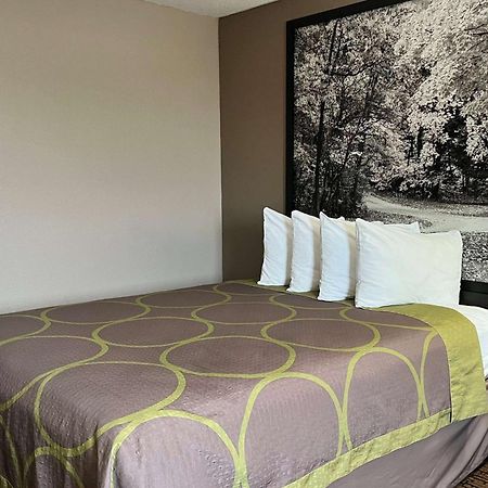 Super 8 By Wyndham Indianapolis Emerson Екстериор снимка